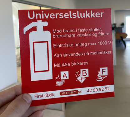 Universel brandslukker skilte 15x15 cm